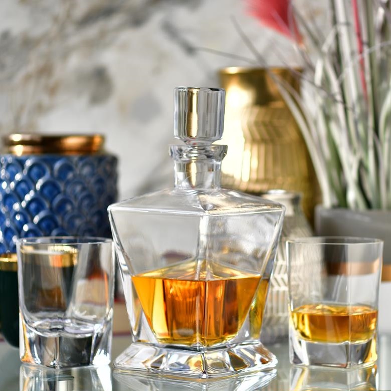 Geometryczna kolekcja szkła do whisky Caro marki KROSNO Geometryczna kolekcja szkła do whisky Caro marki KROSNO